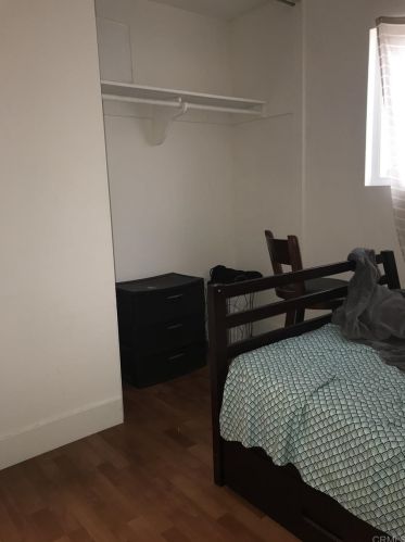 4265 Lochlomond St, San Diego CA 92111-3628 exterior