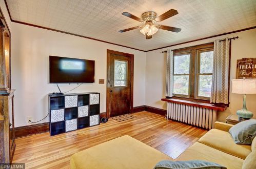 418 Earl St, Saint Paul MN 55106-2706 exterior