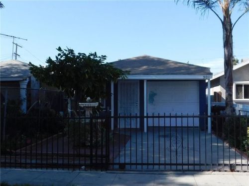 901 131st St, Compton, CA 90222-2017