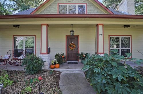 707 Main St, Waxahachie TX  75165-3239 exterior