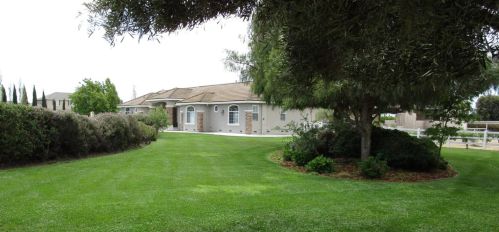 505 Caballo Ct, Hollister CA  95023-9055 exterior