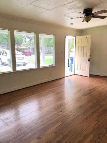 1113 Miller St, Angleton TX  77515-5652 exterior