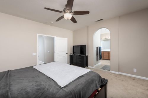 9950 Macabee Ln, Elk Grove CA  95757-2551 exterior