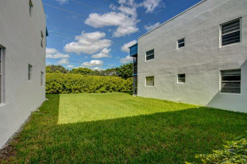 523 Normandy K, Delray Beach FL  33484-4824 exterior