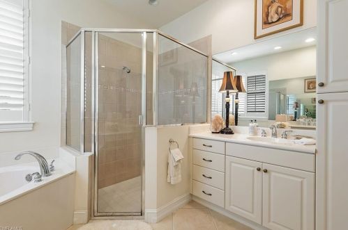 5100 Post Oak Ln, Naples FL  34105-4526 exterior