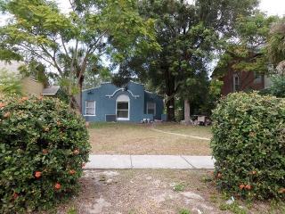 941 16th Ave, Saint Petersburg FL  33704-4215 exterior