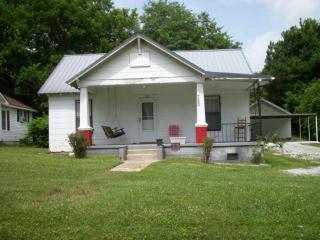 720 Spring St, Manchester, TN 37355-1936