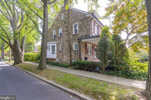 1326 Woodlawn Ave, Wilmington, DE 19806-2446