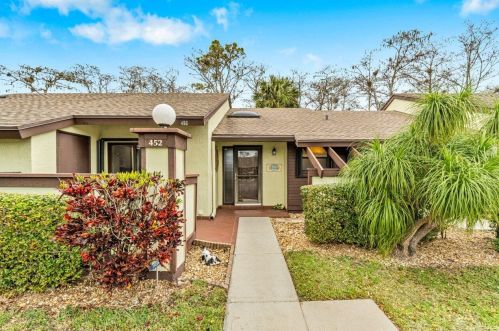 452 Knollwood Ct, West Palm Beach, FL 33411-1555