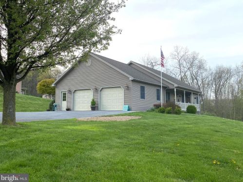 282 Meadows Ln, Mc Connellsburg, PA 17233-8406