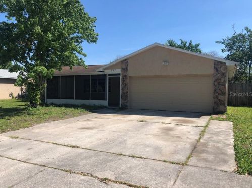 527 Riverwoods Cir, Orlando, FL 32825-8152