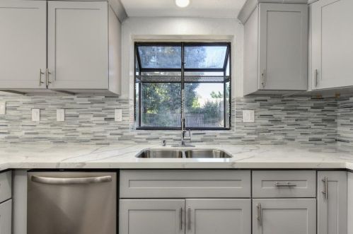 9262 Mapleview Way, Elk Grove CA  95758-5007 exterior