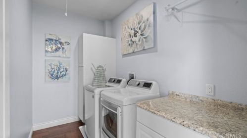 28341 Brookview Ter, Santa Clarita CA  91350-4446 exterior