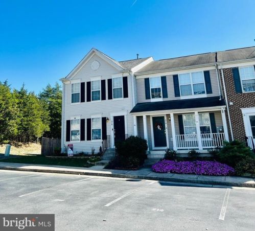 216 Cavalry Ct, Strasburg VA  22657-2186 exterior