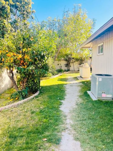 1848 Hackett Ave, Long Beach, CA 90815-3427
