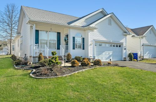 22 Shelley Rd, Bricktown, NJ 08724-0745