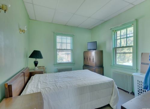 610 Bailey Ave, Greenport NY  11944-1256 exterior