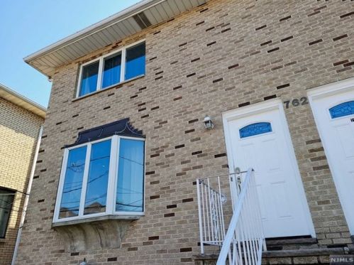 762 End Ave, Cliffside Park NJ  07010-2127 exterior