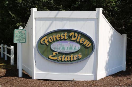 16 Forestview Dr, Norwich CT  06360-7523 exterior