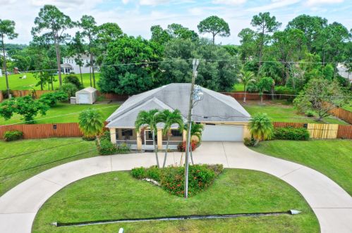 1897 Capehart Ave, Fort Pierce, FL 34953-4608