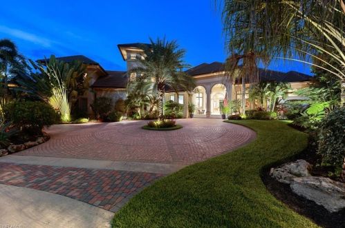 5817 Glenholme Cir, Naples, FL 34119-8419