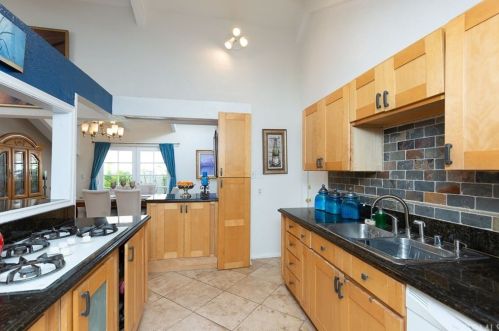 488 Prospect St, Newport Beach, CA 92663-1918