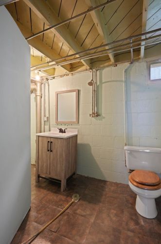 5006 29 Ave, Kenosha WI 53140-3049 exterior