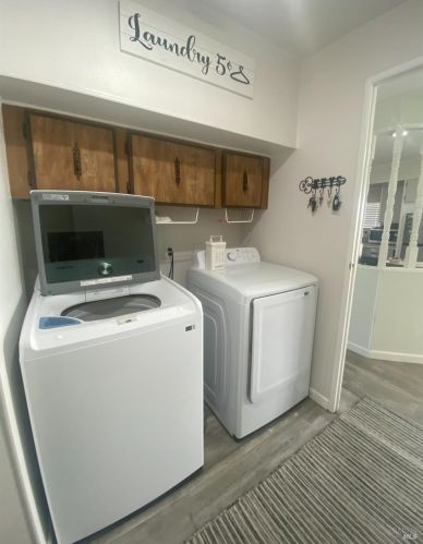 172 Pear Ln, Santa Rosa CA  95407-7664 exterior