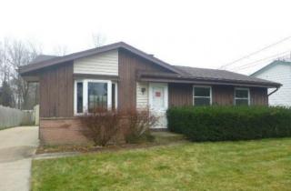 2707 Sumac Dr, Racine, WI 53402-1355