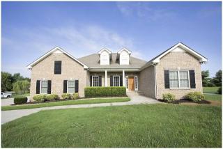 710 Dixie Bee Rd, Clarksville, TN 37043-7217