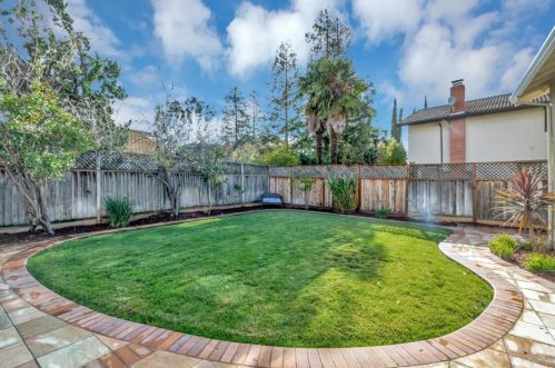 1066 Cross Springs Ct, San Jose CA  95120-1516 exterior