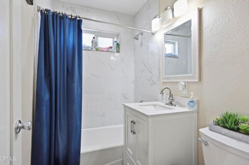 231 Roosevelt Ave, Oxnard CA  93030-0054 exterior