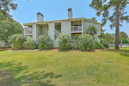 1481 Center St, Mount Pleasant, SC