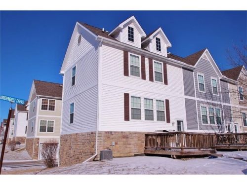 15241 Greenbelt Dr, Des Moines, IA 50323-2525
