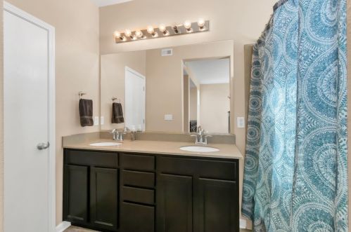 10836 Atherstone Dr, Rancho Cordova CA  95670-6273 exterior