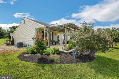 428 New Freedom Rd, Berlin Boro NJ  08009-9514 exterior