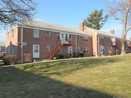 139 Seaton Rd, Stamford, CT 06902-3220
