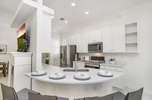 2072 Oxford Ridge Cir, Lehigh Acres, FL 33973-6041