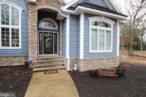 101 Surrey Dr, Seaford, DE 19973-1804