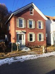 91 Pierpont St, Kingston, NY 12401-6639