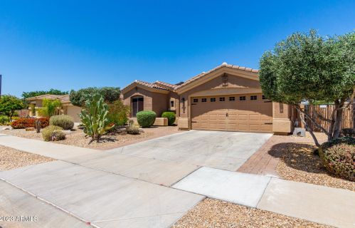 17572 Dahlia Dr, Sun City, AZ 85388-5659