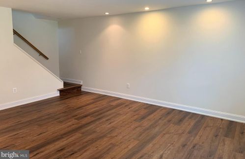 1019 Harbour Dr, Palmyra NJ  08065-1219 exterior