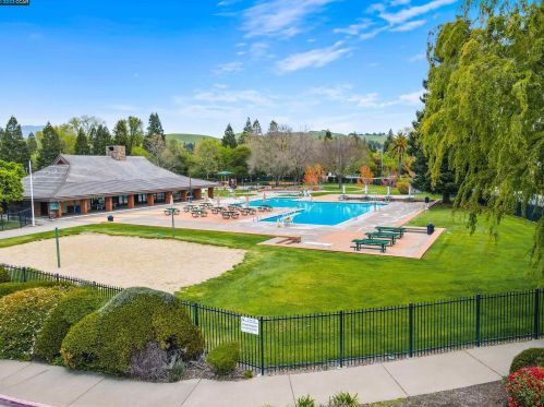 118 Lawnview Cir, Danville CA  94526-5107 exterior