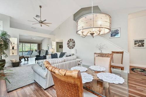 326 Carinosa Ct, Naples, FL 34110-7613