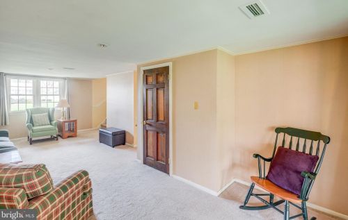 852 Wayside Ln, Tavistock NJ 08033-1047 exterior