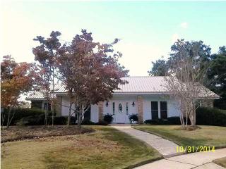 606 Burlington Ct, Mobile, AL 36608-3839