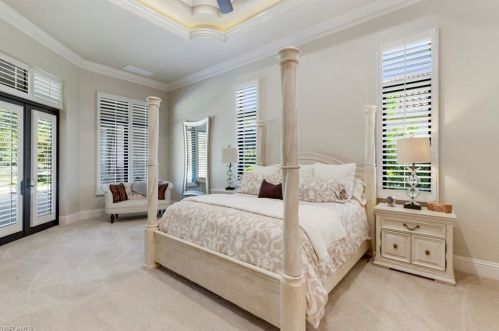 4245 Deephaven Ln, Naples FL 34119-8616 exterior