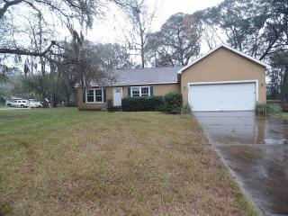 3356 Hickorynut St, Jacksonville, FL 32208-2061