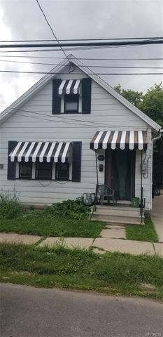 84 Coit St, Buffalo, NY 14206-1702