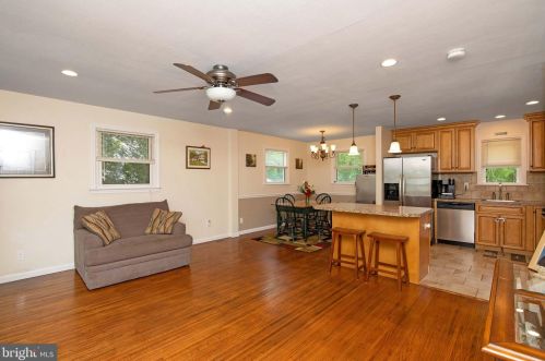 2 Glenwood Rd, Lumberton Township NJ  08048-3404 exterior